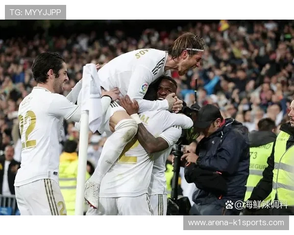 足球妖锋的崛起与传说 揭秘世界足坛几位令人惊叹的天才球员