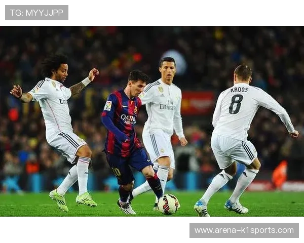 足球巨星名字大全解析 从梅西到C罗 揭示传奇球员的成长与成就